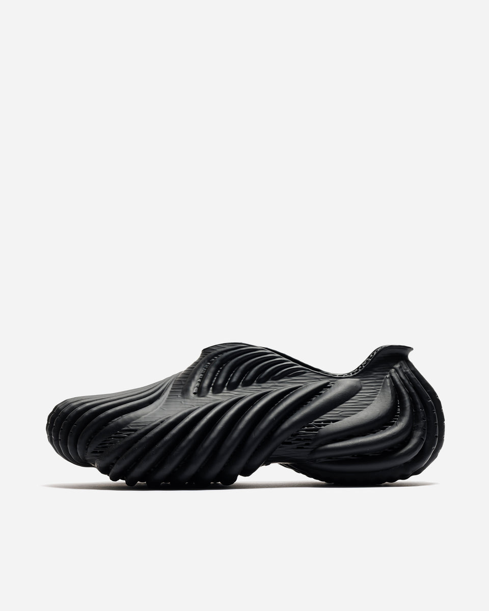 Aliveform ARMIS LOW 41サイズ　シルバー ALIVEFORM ARMIS LOW – A+S