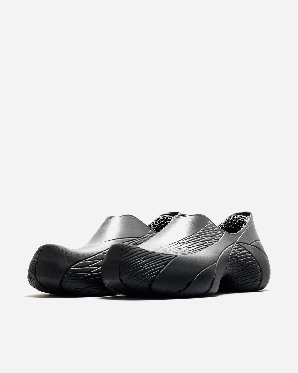ALIVE FORM / FLAINE BOOT / CHARCOAL | PLUG