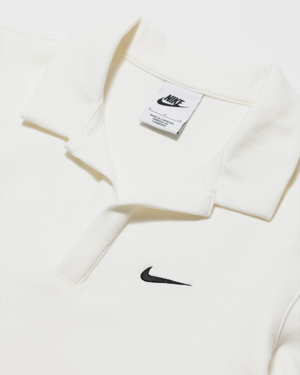 NIKE WMNS NSW ESSENTIAL CRP TO S/S POLO – A+S