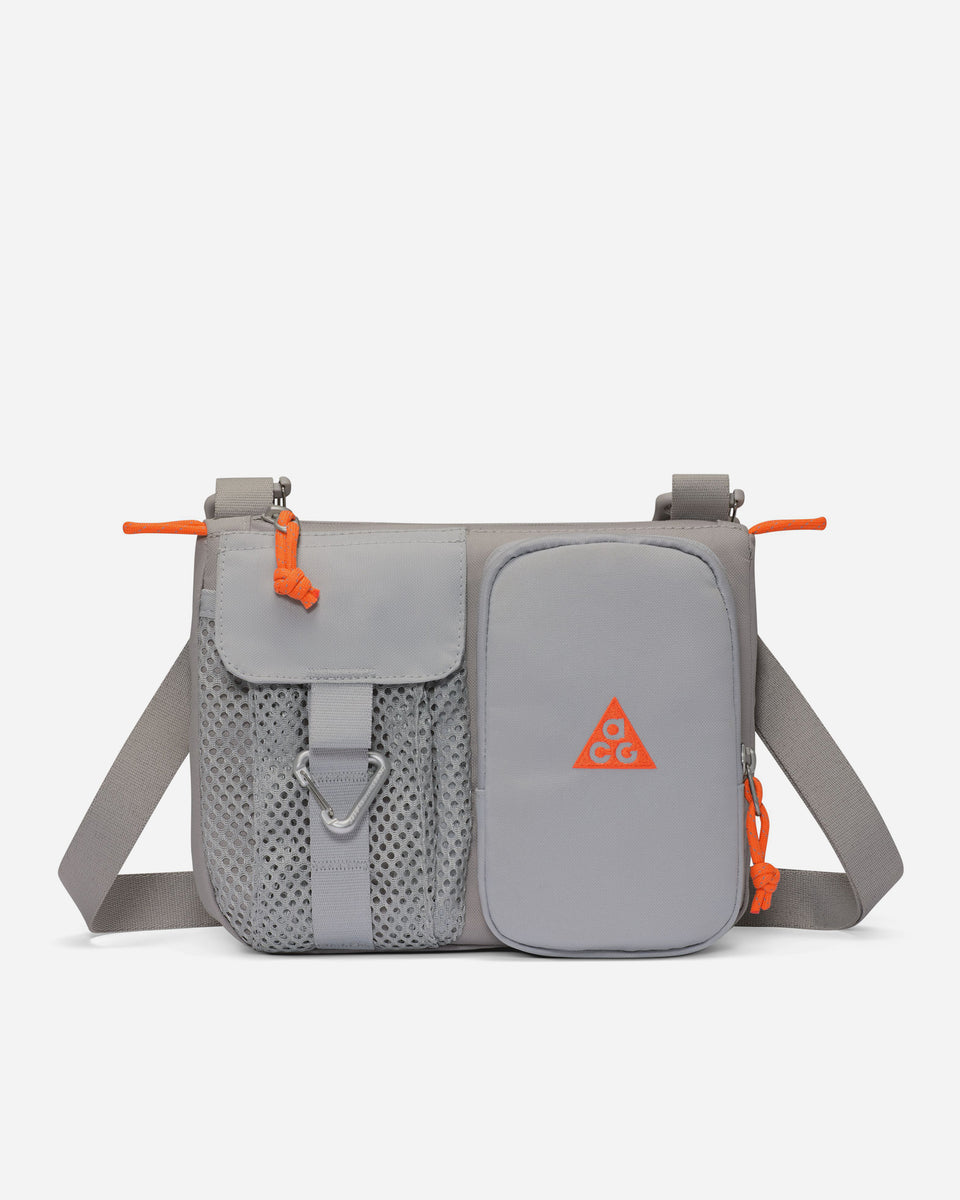 NIKE ACG DAYMAX CROSSBODY – A+S
