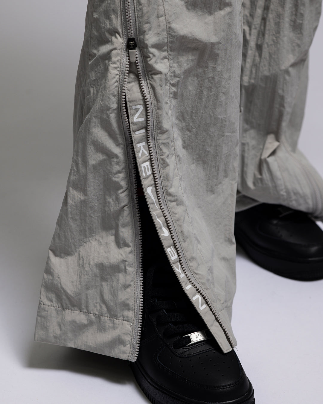 NIKE WMNS NSW CLLCTN RPL ZIP PANTS – A+S