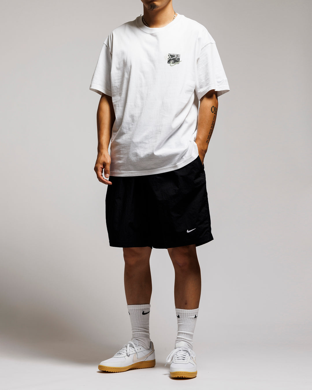 Nike ブラック ソロ スウッシュ ショートパンツ Sサイズ 2024-07-0914.13.58_1080x.jpg?v