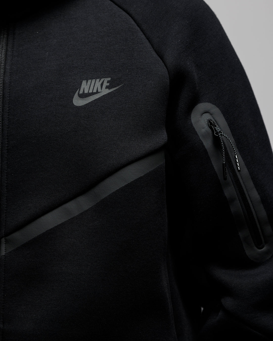 NIKE TECH FLEECE FULL ZIP WIND RUNNER HOODIE – A+S