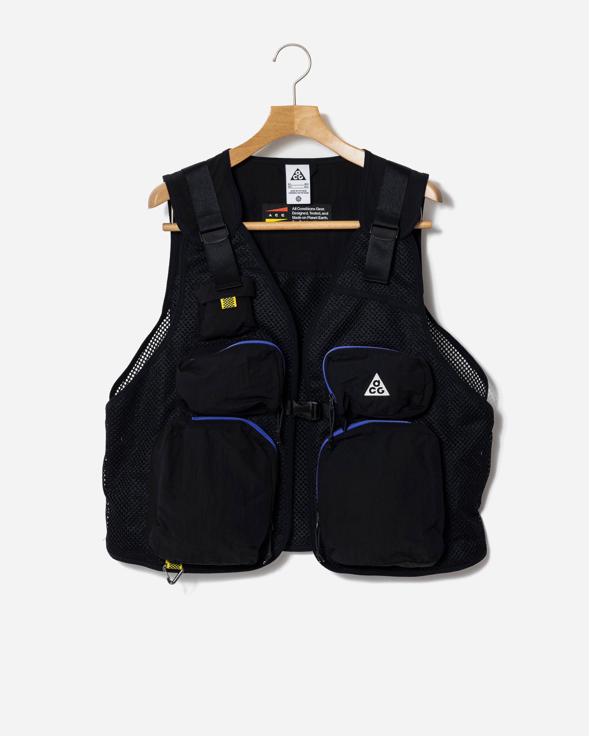 XS/S ナイキ ACG リバー ドリフター ベスト FZ5651-010 23A9011.jpg?v=1707464972
