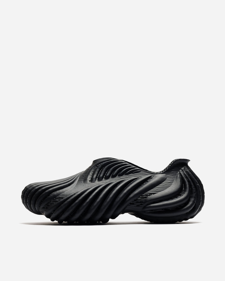 Aliveform ARMIS LOW 41サイズ　シルバー AF202401-CHARCOAL_0_720x.jpg?v