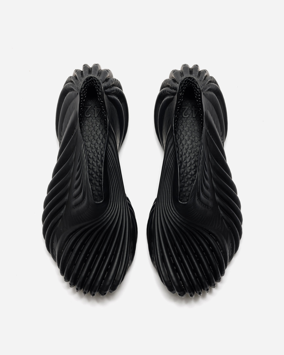 ALIVEFORM ARMIS LOW – A+S