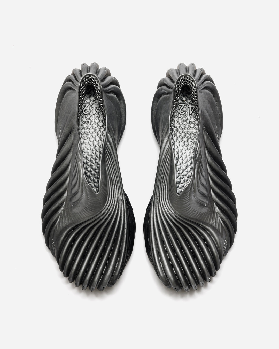 Aliveform ARMIS LOW 41サイズ　シルバー Aliveform ARMIS LOW 41サイズ シルバー - メルカリ