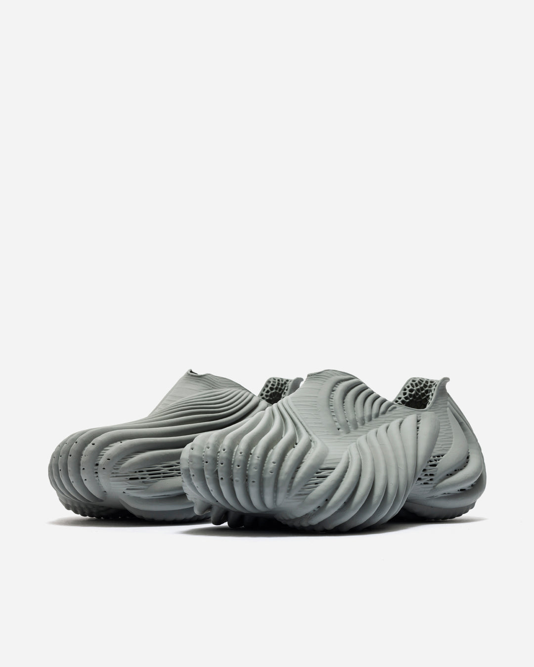 Aliveform ARMIS LOW 41サイズ　シルバー ALIVEFORMARMISlow-gry-1.jpg?v=