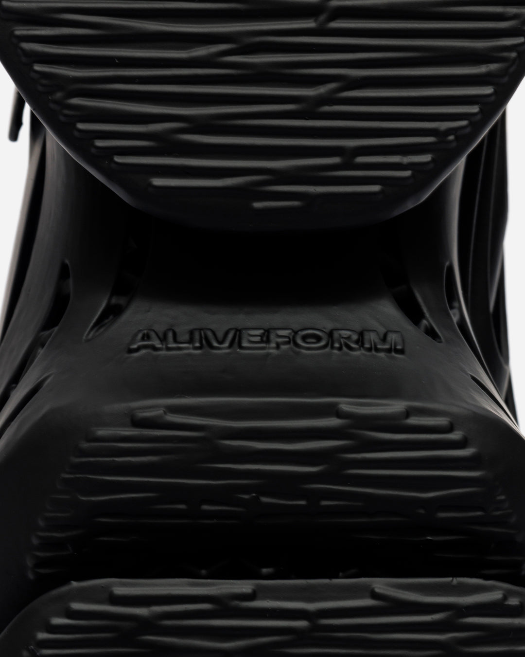 ALIVEFORM STRATUM FANG – A+S