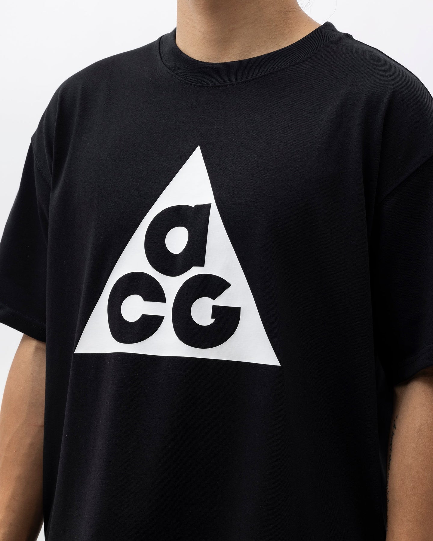 NIKE NRG ACG HYBRID S/S TEE – A+S