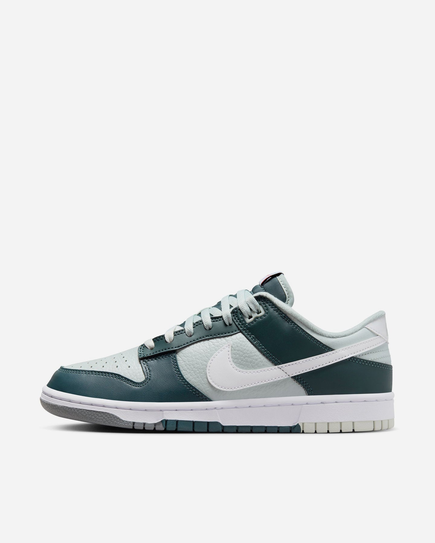 NIKE  DUNK  LOW  プレミアムダンク
