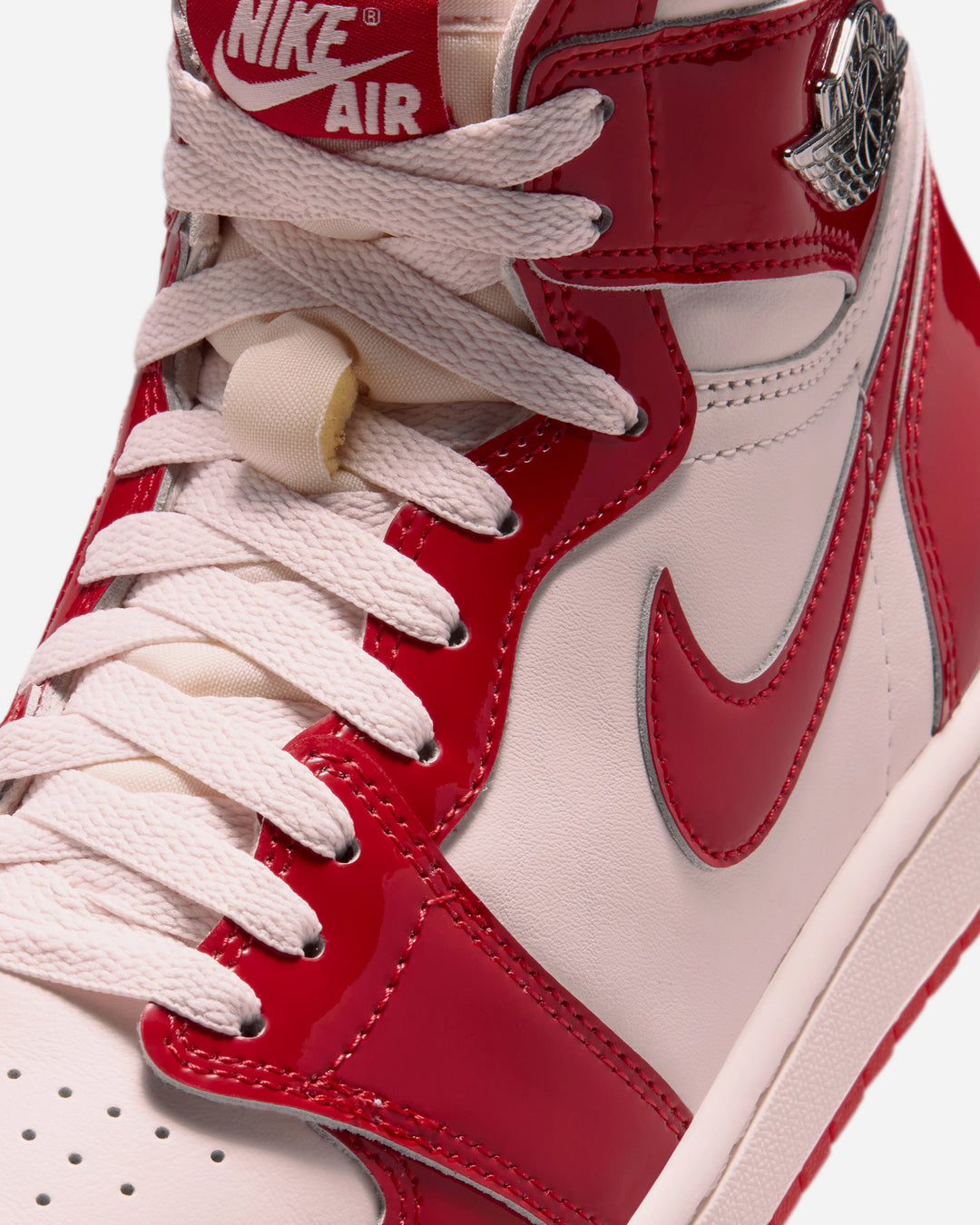NIKE WMNS AIR JORDAN 1 HIGH OG – A+S
