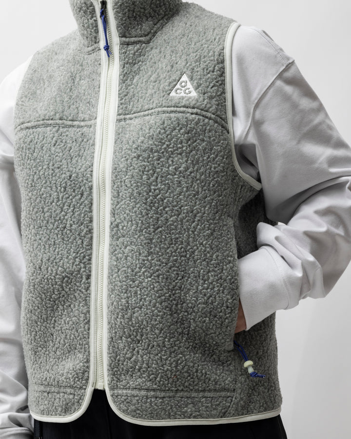 美品 NIKE ACG NRG VEST メッシュ切り替え Lサイズ 【公式通販】 美品 NIKE ACG NRG VEST メッシュ切り替え Lサイズ 【公式通販】
