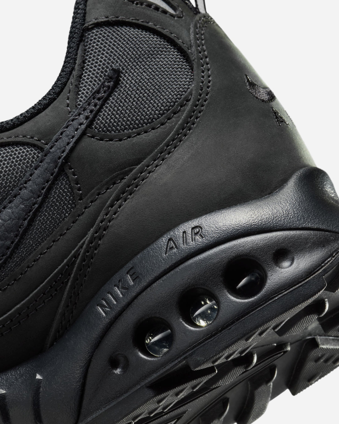 [Nike] AIR TERRA HUMARA SP ☆送料込☆ NIKE AIR TERRA HUMARA SP BLACK/BLACK-BLACK （ナイキ エア