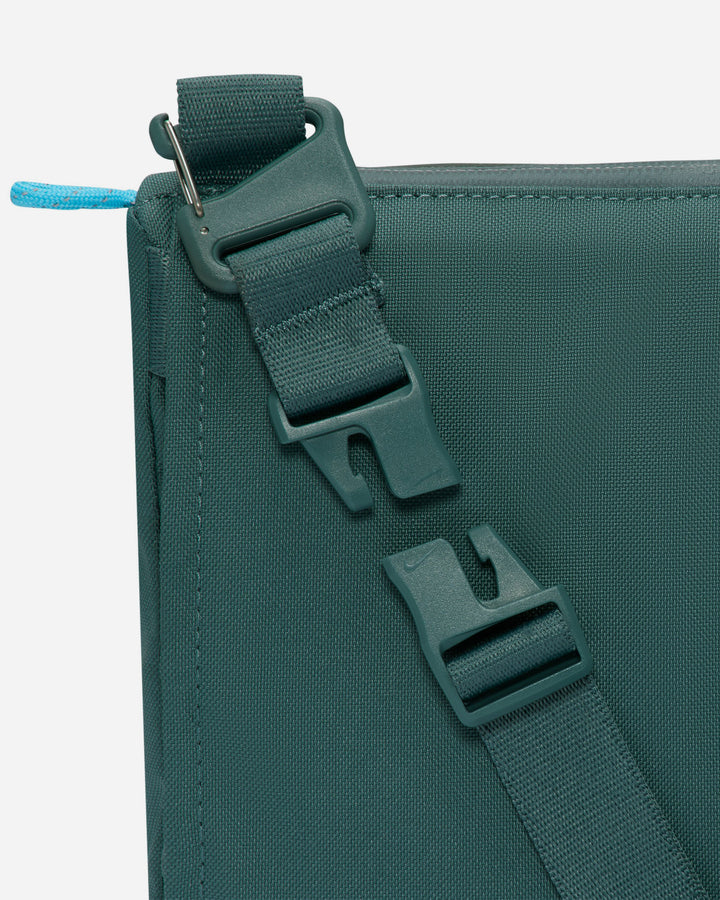 NIKE ACG DAYMAX CROSSBODY – A+S