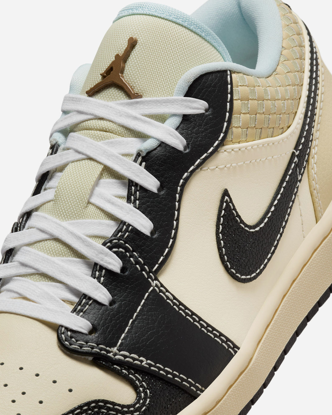 シューズ(女性用) Nike Jordan low - HQ3437-101 ナイキ エアジョーダン1 レトロ ロー SE ココナッツミルク Nike