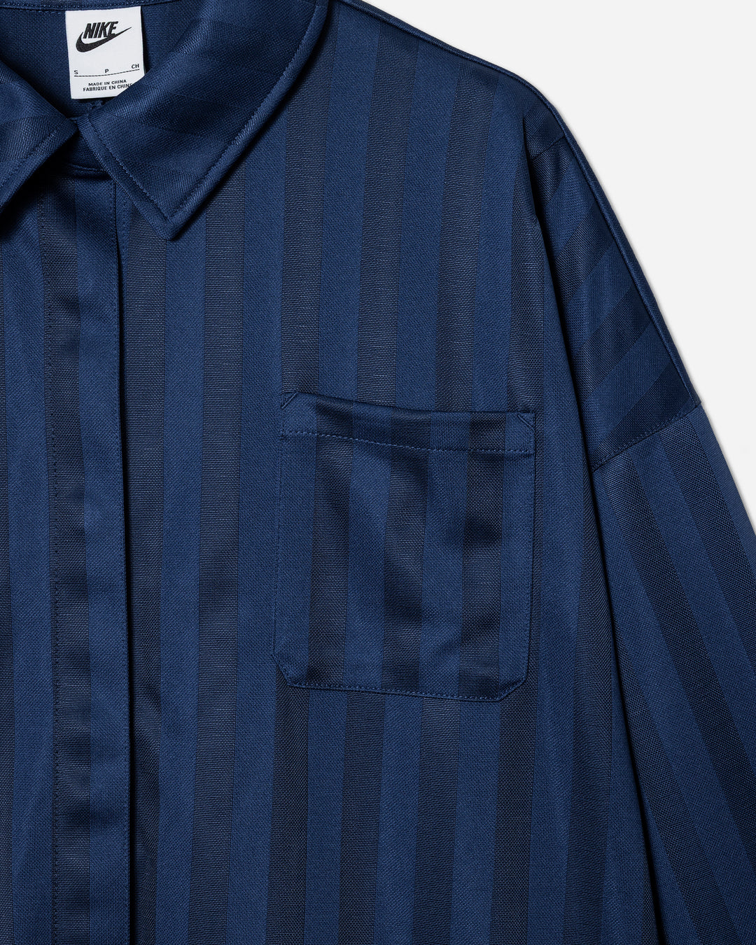 NIKE WMNS NSW JQRD STRIPE BTTN DOWN L/S TOP – A+S