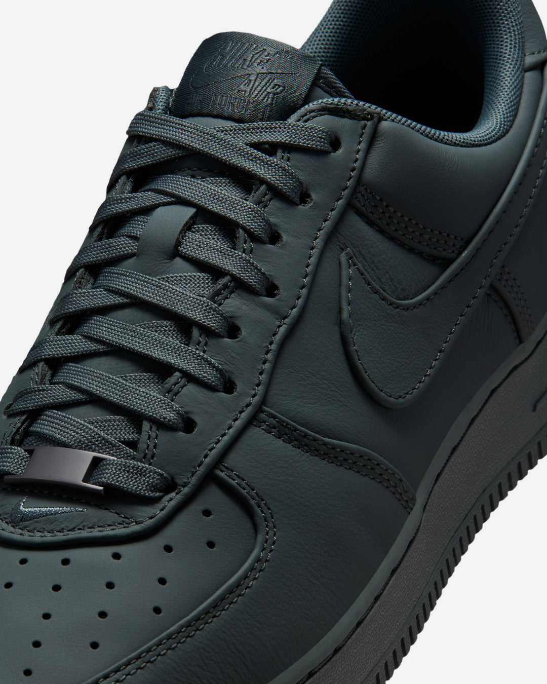 NIKE AIR FORCE 1 LOW RETRO PRM – A+S
