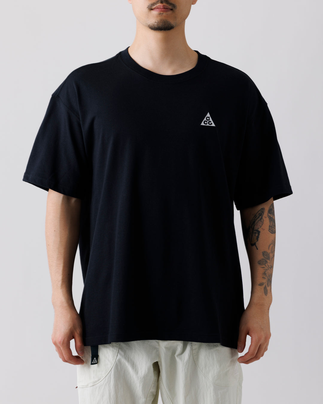 NKE ACG DF LSE 12MO CAMP S/S TEE – A+S