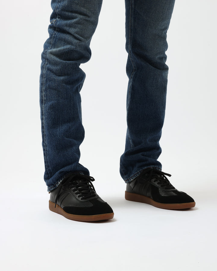 Hender Scheme citizen trainer – A+S